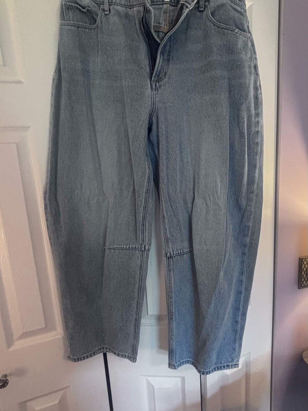 Light Wash Women’s Jeans - Casual Wide Leg